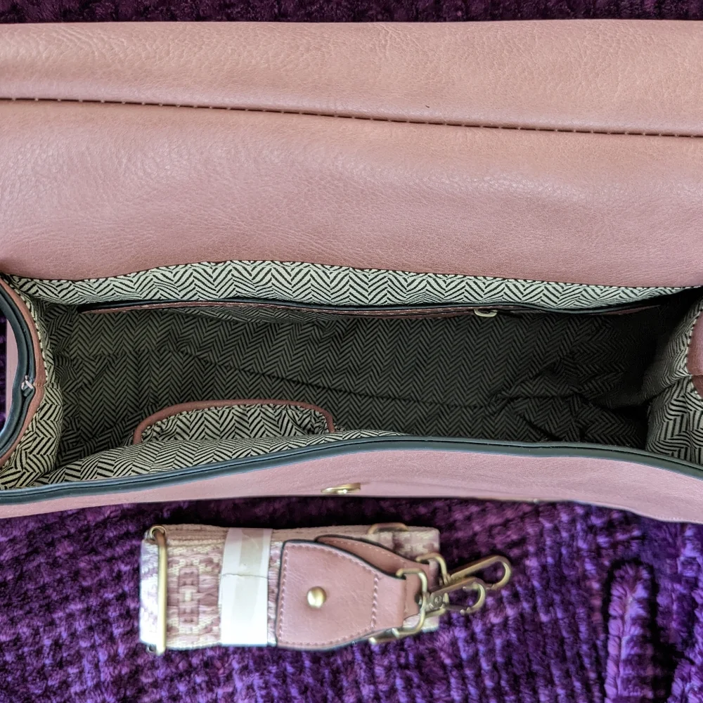 The Bailey Crossbody Bag